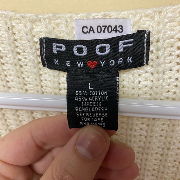 2/$30⚡️- SWEATER | Women’s Poof sweater size large - Picture 2 of 3